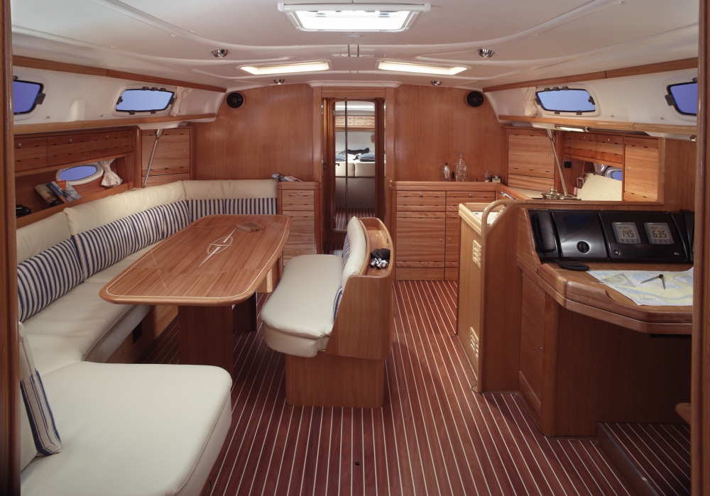 Charter Yacht Bavaria 50 - 2013 - 5 Cabins