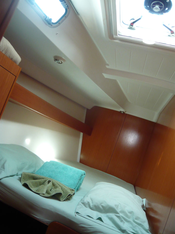 Charter Yacht ISLE DANCE II