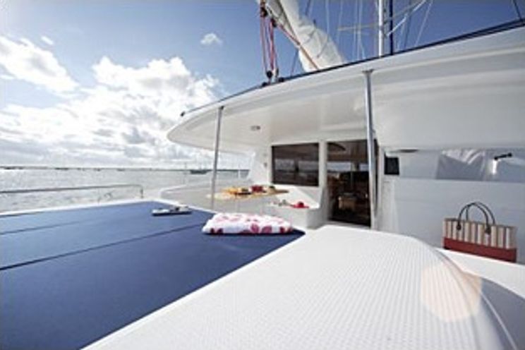 Charter Yacht VIVALDI - Fountaine Pajot Salina 48 - 3 Cabins - Porto Cervo - Olbia - Naples - Milazzo - Palermo