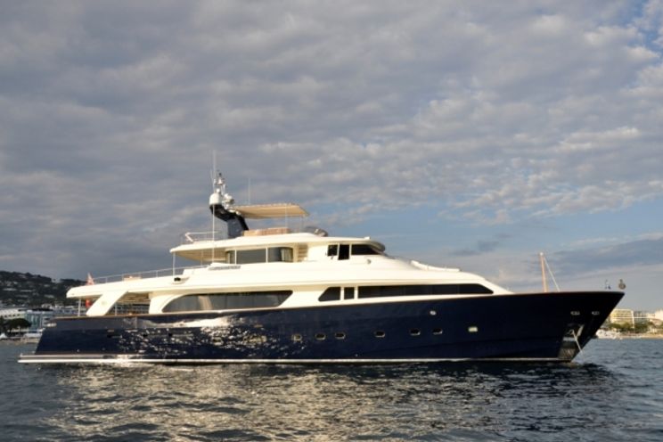 Charter Yacht CONQUISTADOR - Navetta 30m - Cannes - Monaco - St Tropez