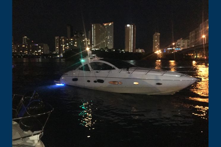 Charter Yacht Azimut 54 - Day Charter - Miami - Ft Lauderdale - Florida
