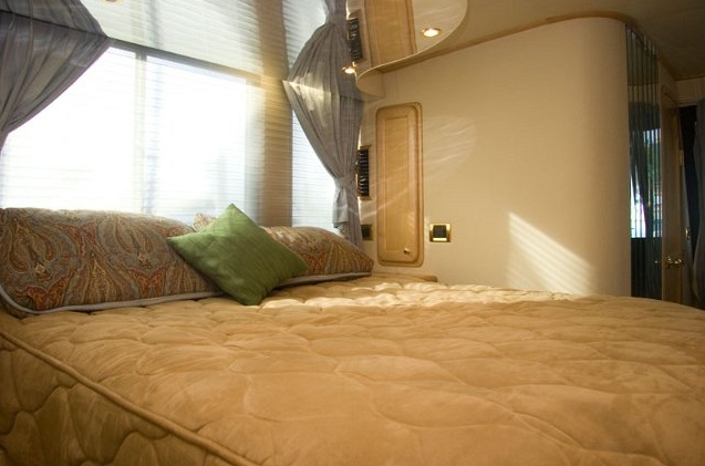 Charter Yacht 680 Bluewater Yacht - 3 Staterooms - Cabo San Lucas - La Paz - Mexico