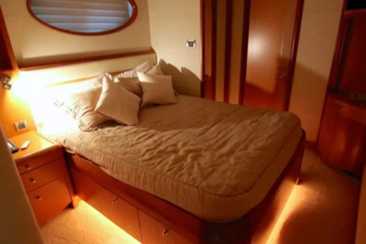 Charter Yacht Lazzara 84 - 5 Cabins - Miami Day Boat Rental - South Beach - Biscayne Bay Miami - Miami - Florida