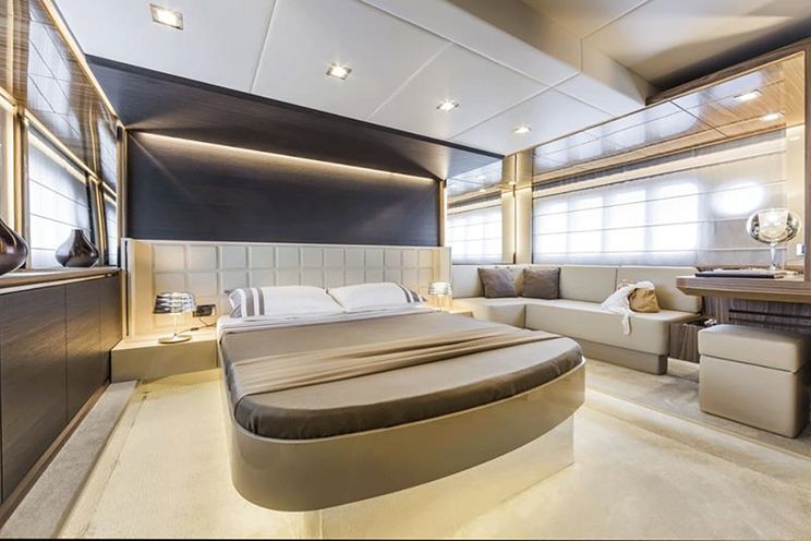 Charter Yacht ABSOLUTE - Absolute 60 Fly - 3 Cabins - Antibes - Cannes - Monaco