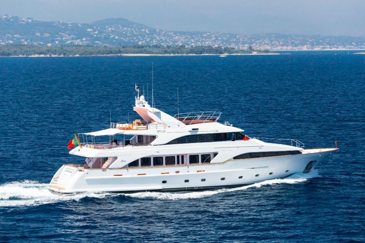 Charter Yacht FRIENDSHIP - Benetti Classic 115 - 5 Cabins - Split - Dubrovnik Hvar - Croatia