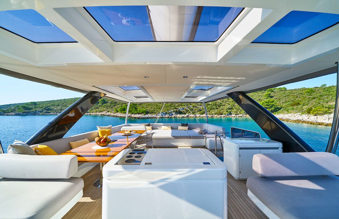 ADRIATIC DRAGON - Exterior
