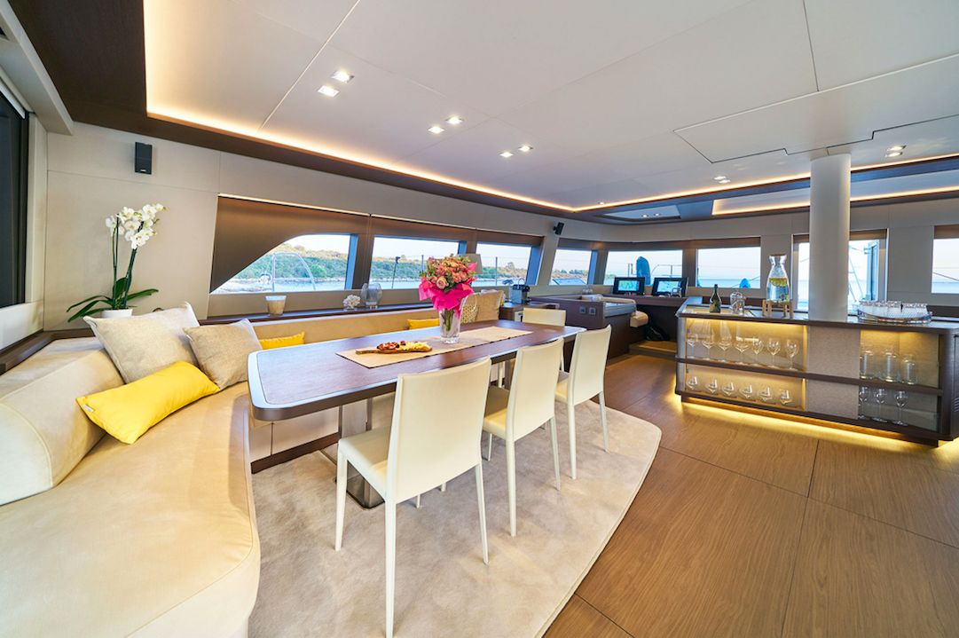 ADRIATIC DRAGON - Main saloon