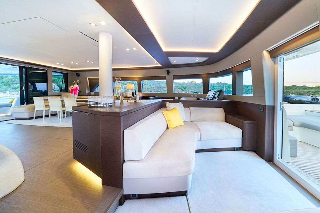 ADRIATIC DRAGON - Main saloon