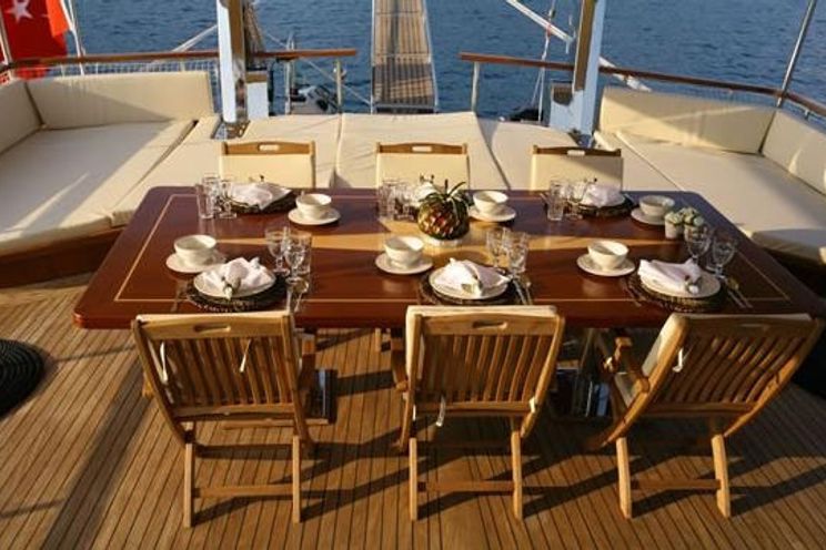 Charter Yacht AEGEAN SCHATZ - Custom Build - 5 Cabins - Athens - Mykonos - Lefkas