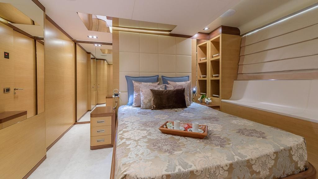 AFRICA I - Benetti 154