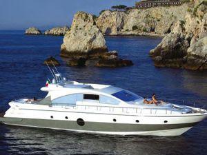 Aicon 72 - Day Charter Yacht - Amalfi - Capri - Naples - Sorrento Aicon 72 - Day Charter Yacht - Amalfi - Capri - Naples - Sorrento