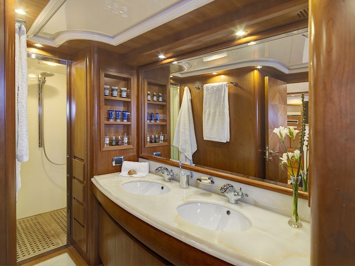 Charter Yacht AIMILIA - Alalunga 24m - 4 Cabins - Athens - Mykonos - Rhodes