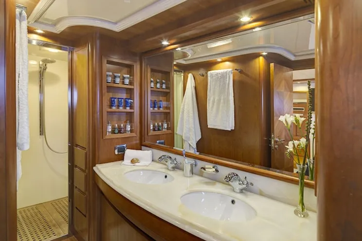 Charter Yacht AIMILIA - Alalunga 24m - 4 Cabins - Athens - Mykonos - Rhodes