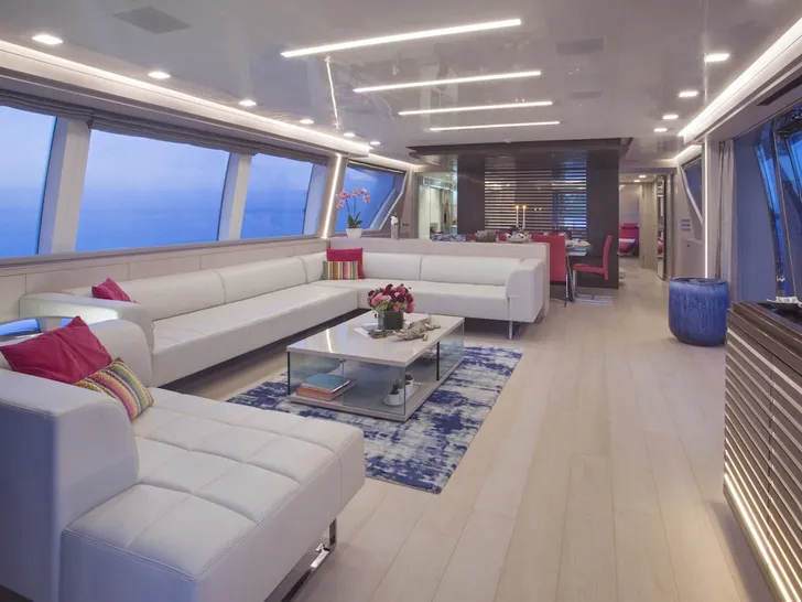Ferretti 108 Alandrea Dining Ferretti 108 Alandrea Dining