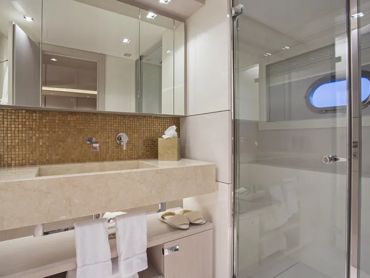 Ferretti 108 Alandrea Bathroom Ferretti 108 Alandrea Bathroom