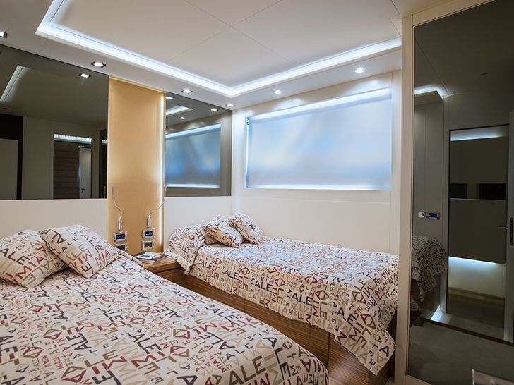 ALEMIA Italcraft 105 - twin cabin ALEMIA Italcraft 105 - twin cabin