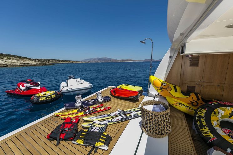 Charter Yacht ALEXIA - Cantieri di Pisa 105 - 4 Cabins - Athens - Mykonos - Santorini