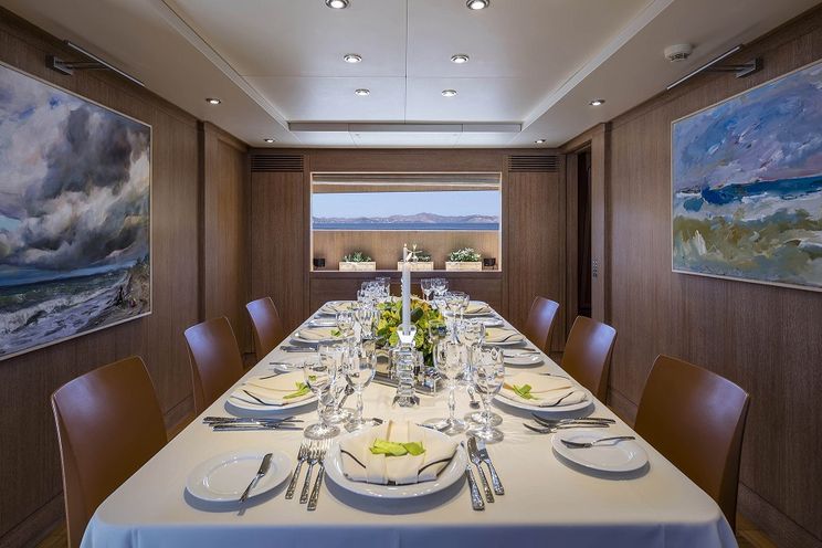 Charter Yacht ALEXIA - Cantieri di Pisa 105 - 4 Cabins - Athens - Mykonos - Santorini