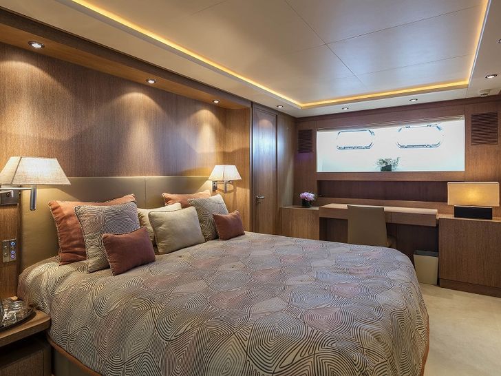 ALEXIA AV - Crewed Motor Yacht - VIP Suite ALEXIA AV - Crewed Motor Yacht - VIP Suite