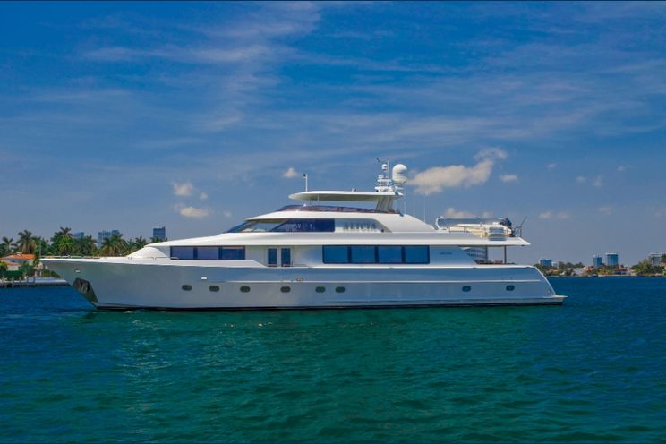 Charter Yacht ALICIA - Westport 112 - 4 Staterooms - Bahamas - Nassau - Exumas