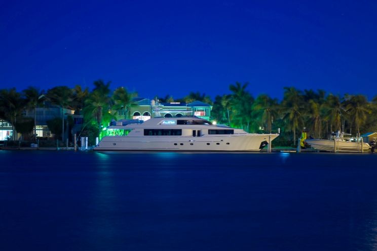 Charter Yacht ALICIA - Westport 112 - 4 Staterooms - Bahamas - Nassau - Exumas