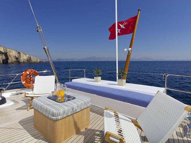 ALLURE - Sterling Yachts 133 ALLURE - Sterling Yachts 133