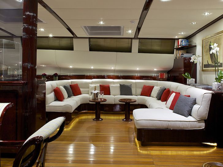 ALLURE - Sterling Yachts 133 ALLURE - Sterling Yachts 133
