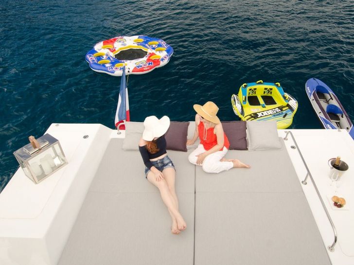 Altesse Lagoon 560 BVI Champagne Deck Altesse Lagoon 560 BVI Champagne Deck