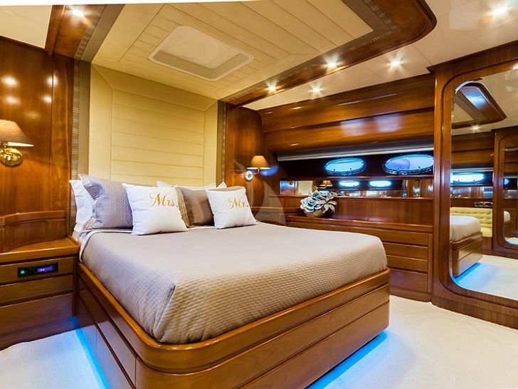 AMORAKI -Master Cabin AMORAKI -Master Cabin