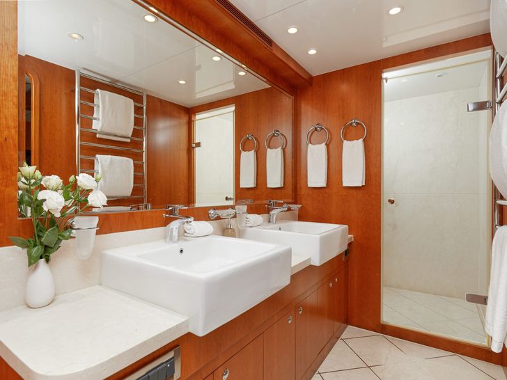 ANNABEL II Bathroom ANNABEL II Bathroom