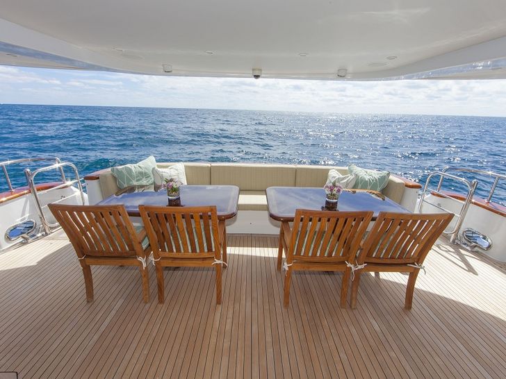 ANNDRIANNA Rayburn 92 - aft deck ANNDRIANNA Rayburn 92 - aft deck