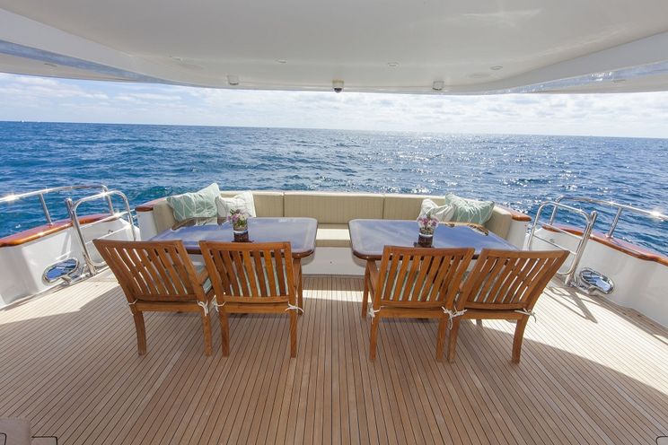 Charter Yacht ANNDRIANNA - Rayburn 92 - 3 Cabins - Nassau - Exumas - Bahamas