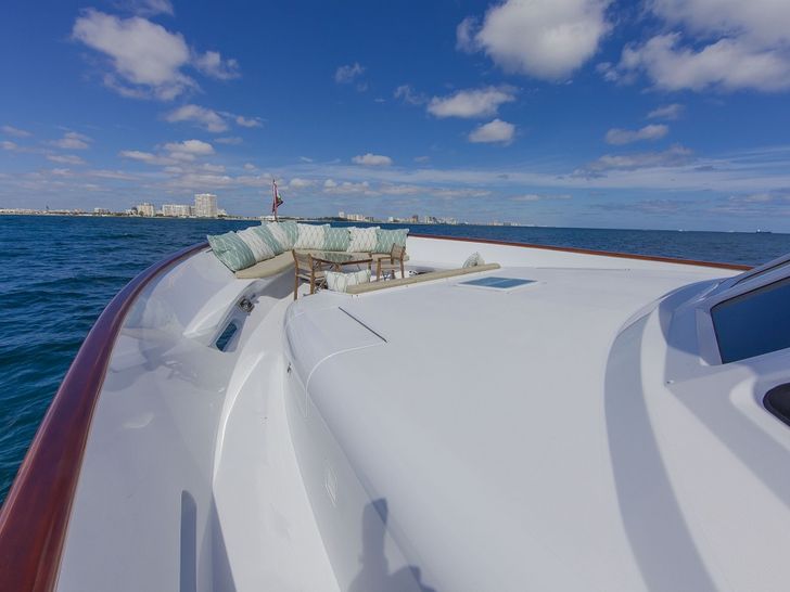 ANNDRIANNA Rayburn 92 - foredeck lounging and dining ANNDRIANNA Rayburn 92 - foredeck lounging and dining