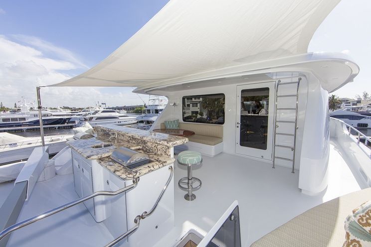 Charter Yacht ANNDRIANNA - Rayburn 92 - 3 Cabins - Nassau - Exumas - Bahamas