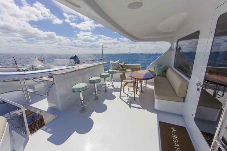 Charter Yacht ANNDRIANNA - Rayburn 92 - 3 Cabins - Nassau - Exumas - Bahamas
