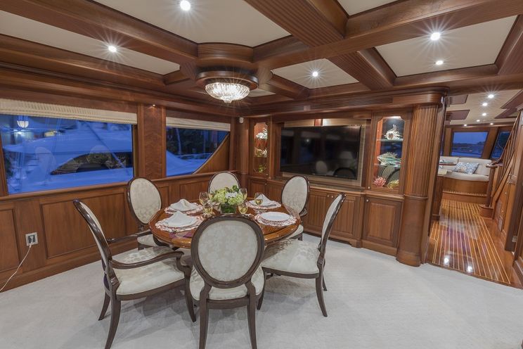 Charter Yacht ANNDRIANNA - Rayburn 92 - 3 Cabins - Nassau - Exumas - Bahamas