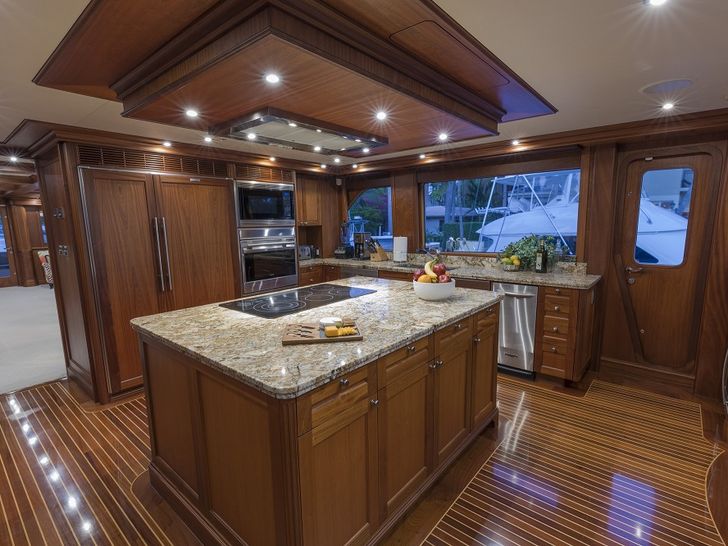 ANNDRIANNA Rayburn 92 - galley ANNDRIANNA Rayburn 92 - galley