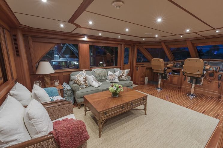 Charter Yacht ANNDRIANNA - Rayburn 92 - 3 Cabins - Nassau - Exumas - Bahamas