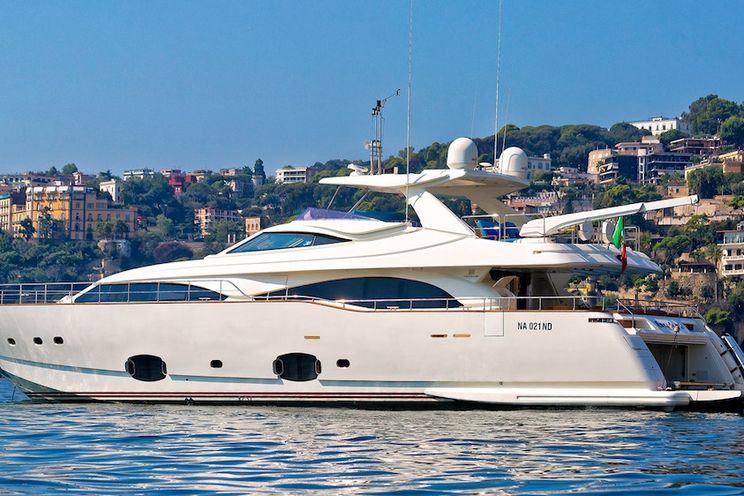 Charter Yacht ANNE MARIE - Ferretti Custom Line 97 - 4 Cabins - Naples - Capri - Positano - Amalfi Coast - Italy