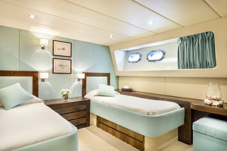 Charter Yacht ANTISAN - Alalunga 33m - 5 Cabins - Cannes Corporate Events - Monaco Grand Prix