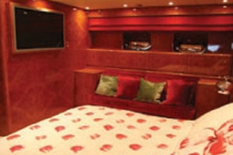 Charter Yacht MAGENTA I - Leopard 26 Flybridge - 4 Cabins - Cannes - Antibes - Nice