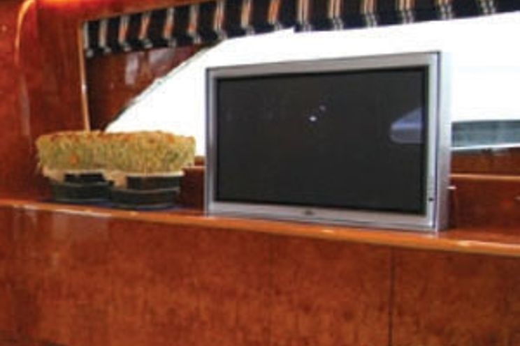 Charter Yacht MAGENTA I - Leopard 26 Flybridge - 4 Cabins - Cannes - Antibes - Nice