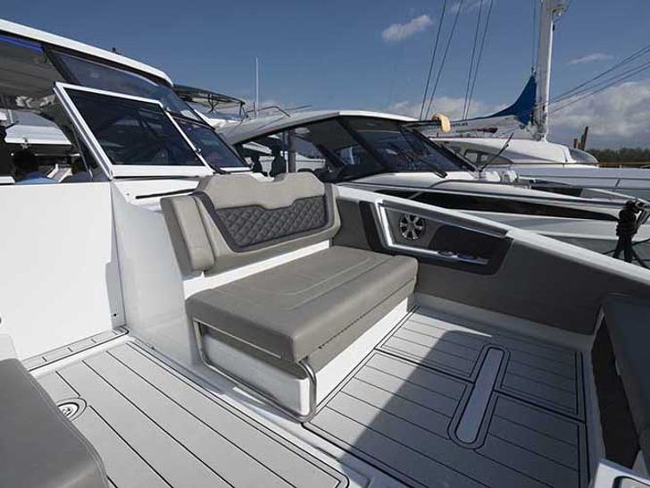 Aquila 36 - Cockpit Aquila 36 - Cockpit