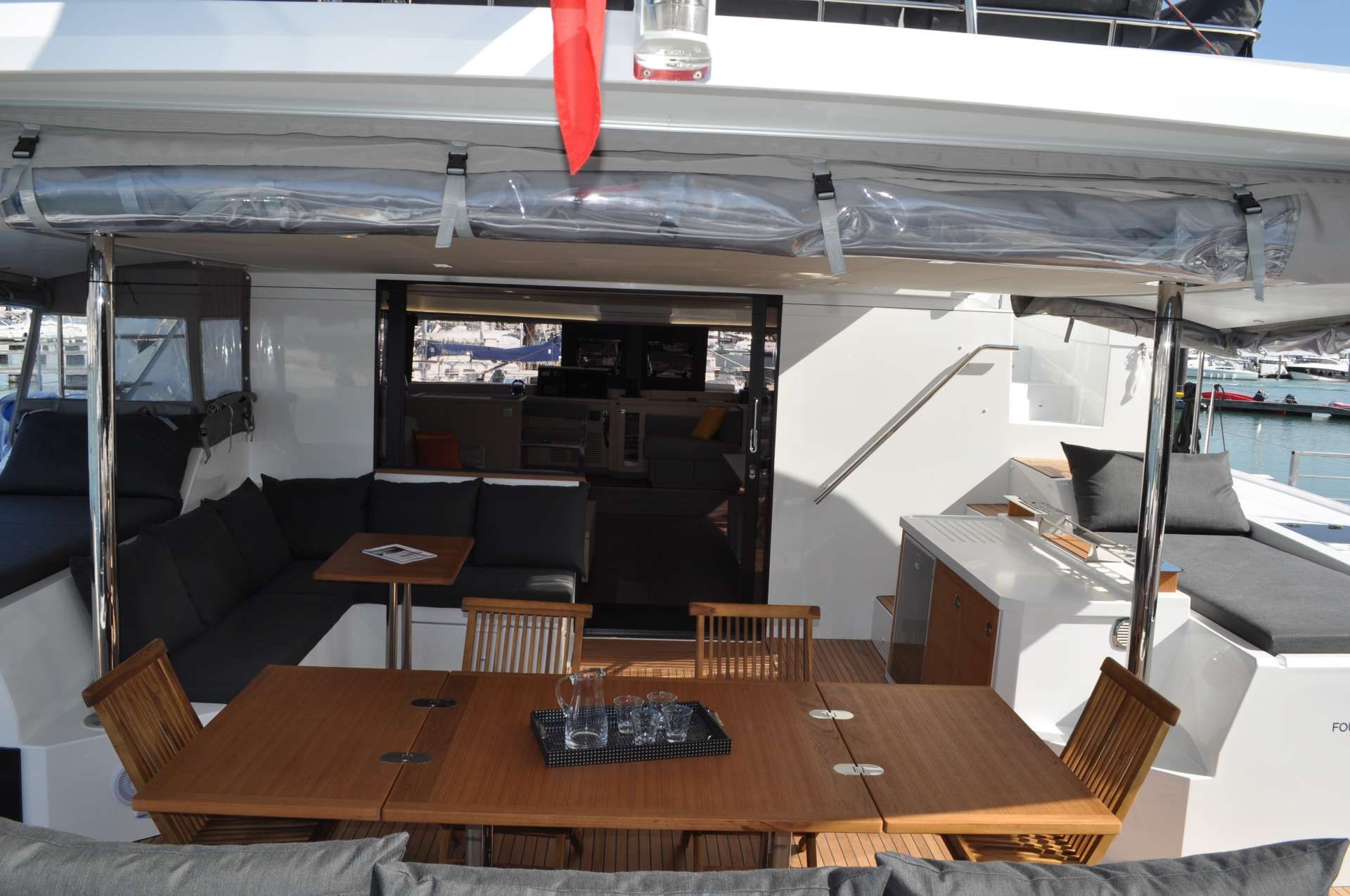 ARAOK - Fountaine Pajot Ipanema 58
