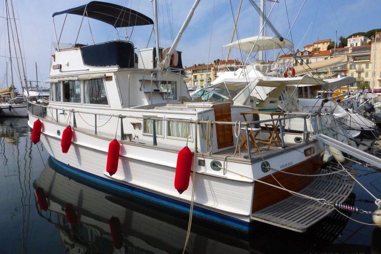 Charter Yacht ARGO - Grand Banks 36 - 2 Cabins - Cannes - Lerins Islands - French Riviera