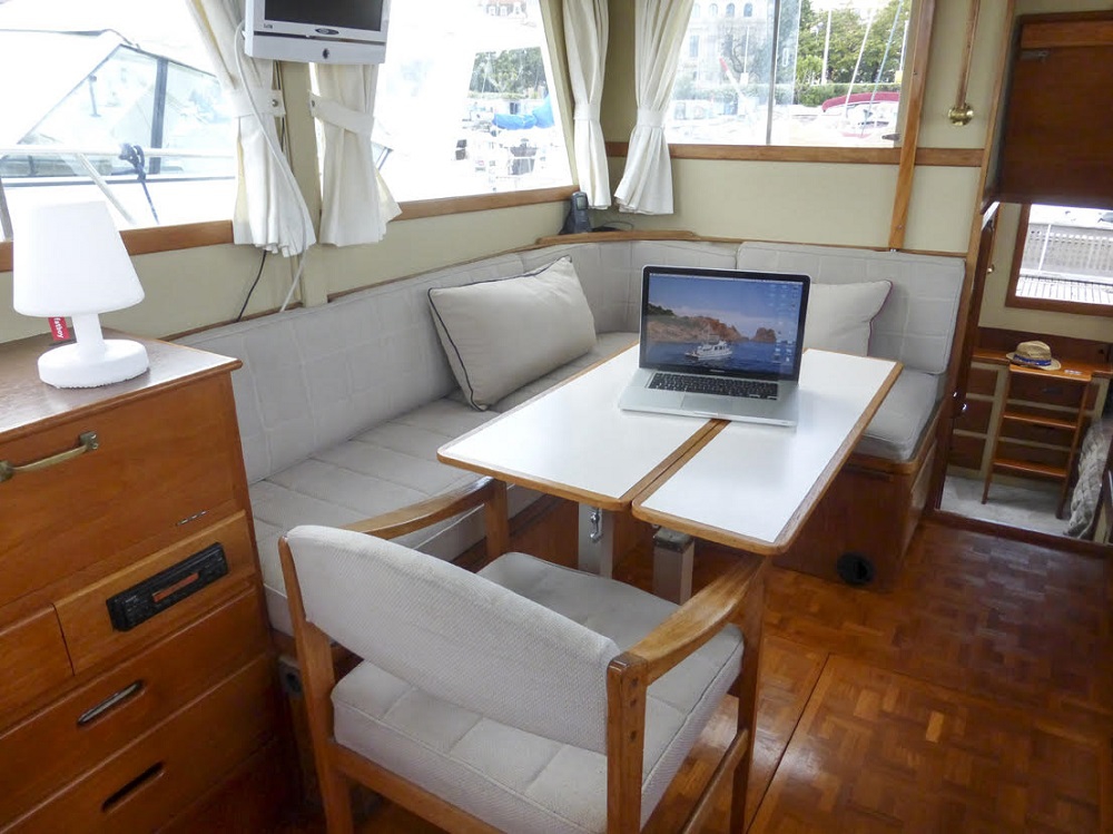Charter Yacht ARGO - Grand Banks 36 - 2 Cabins - Cannes - Lerins Islands - French Riviera