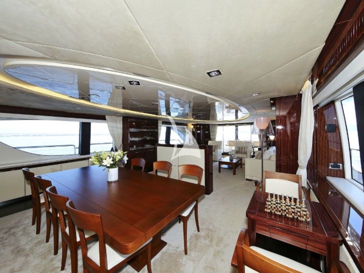 ARTEMY - Azimut 116 ARTEMY - Azimut 116