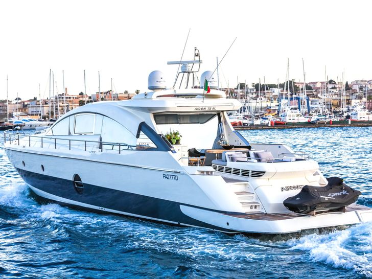 ARWEN Aicon 72SL Luxury Motoryacht Running ARWEN Aicon 72SL Luxury Motoryacht Running
