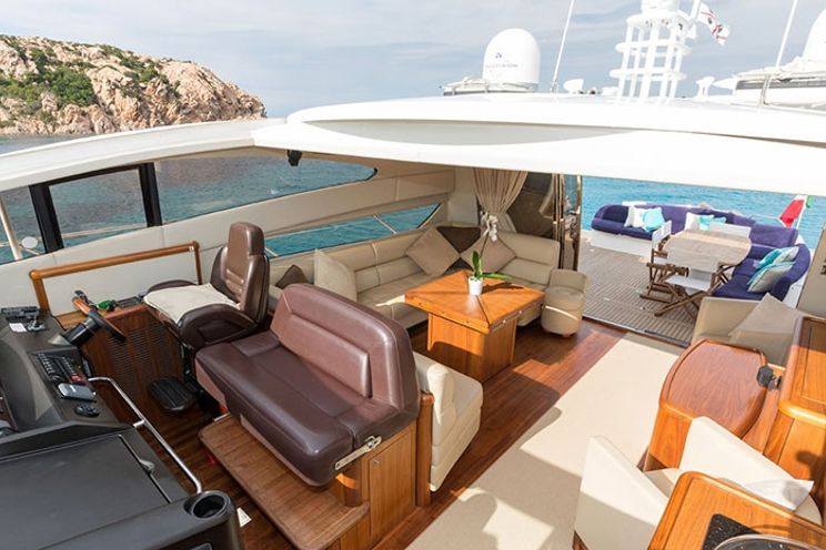 Charter Yacht ASPIRE OF LONDON - Sunseeker Predator 72 - 4 Cabins - Porto Cervo - Poltu Quatu - Olbia - Sardinia - Corsica