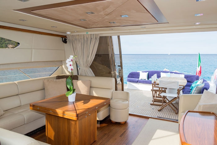 Charter Yacht ASPIRE OF LONDON - Sunseeker Predator 72 - 4 Cabins - Porto Cervo - Poltu Quatu - Olbia - Sardinia - Corsica
